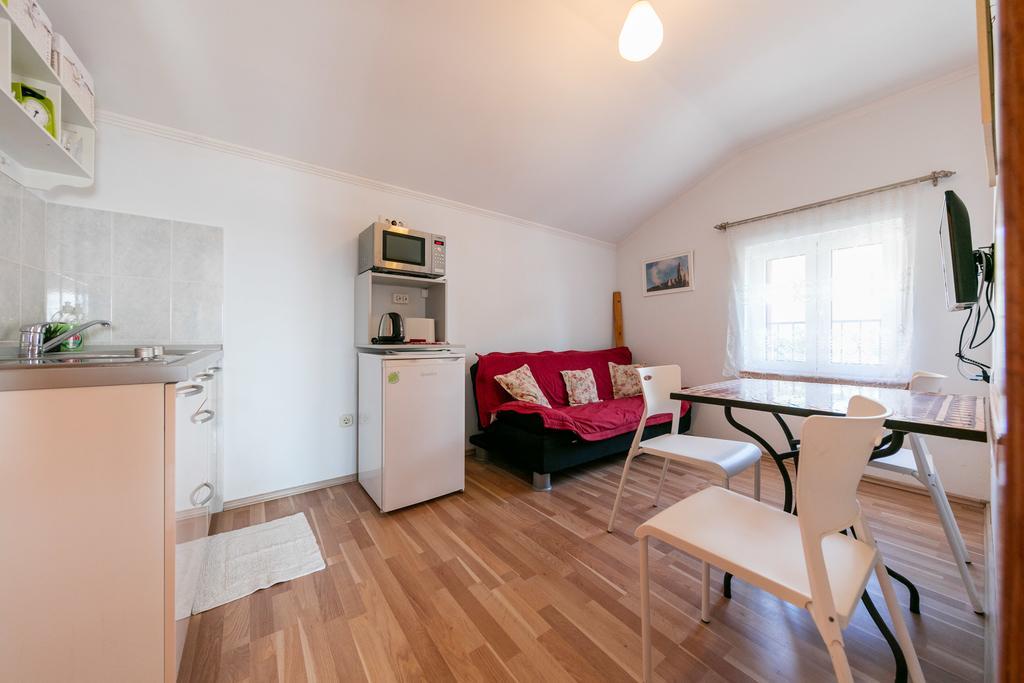 Apartments Kastelani Komiža Extérieur photo