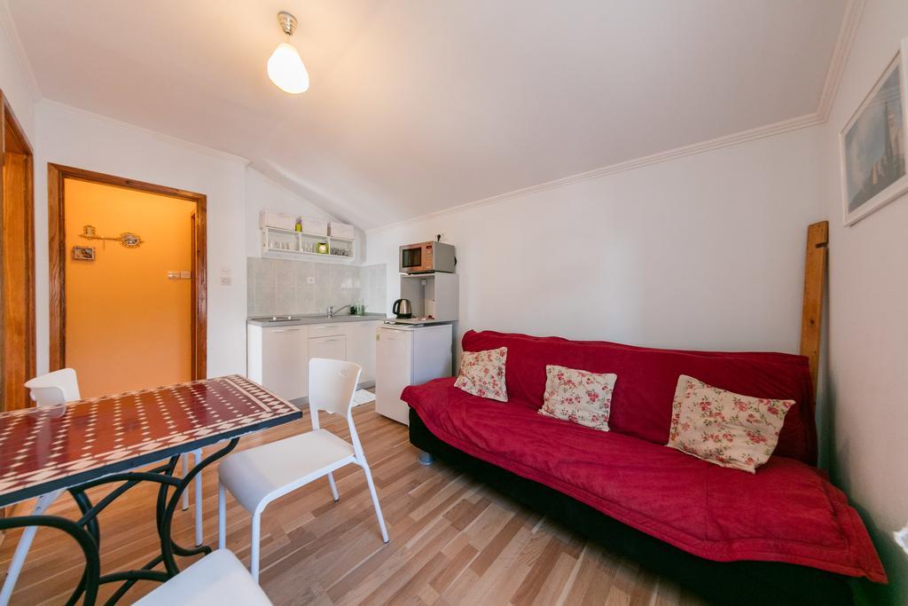 Apartments Kastelani Komiža Extérieur photo