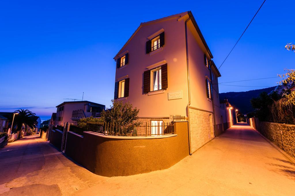 Apartments Kastelani Komiža Extérieur photo