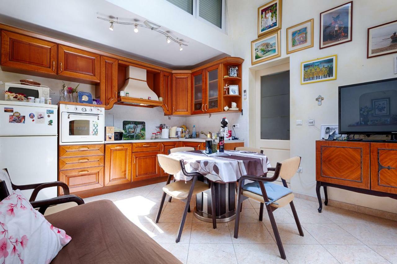 Apartments Kastelani Komiža Extérieur photo
